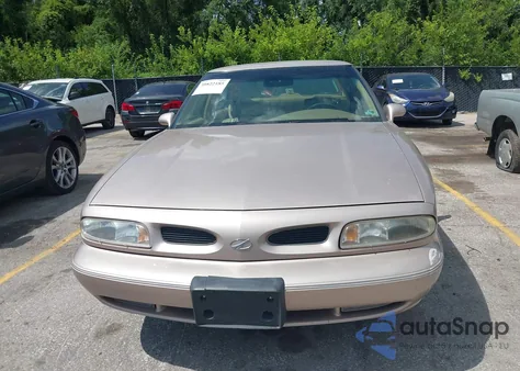 1999 Oldsmobile Eighty-Eight Ls from USA, damaged, VIN 1G3HN52K0X4827550